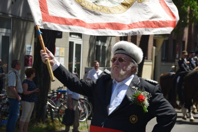 Jubiläum 575 plus 1